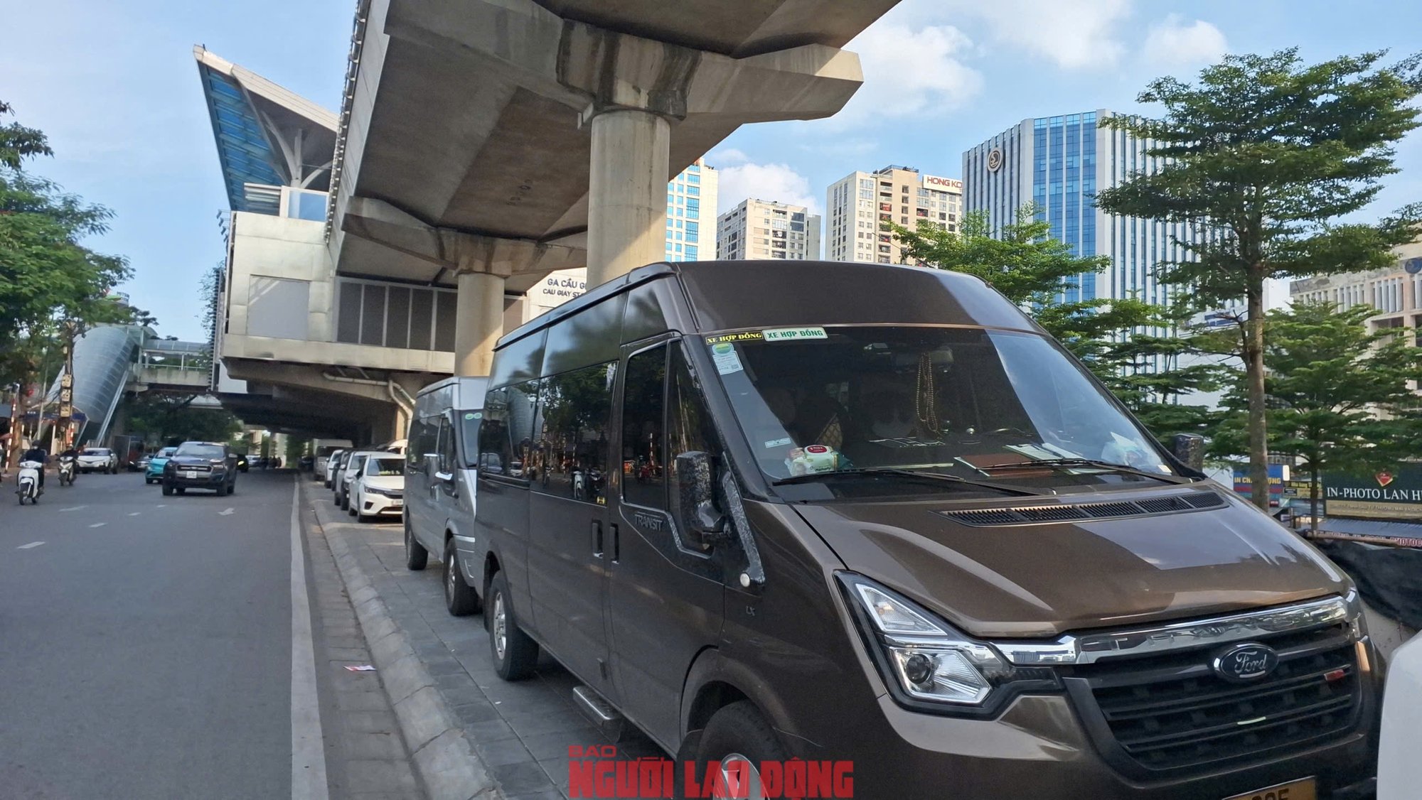 Các bãi giữ xe dưới gầm cầu cạn ở Hà Nội: Chỗ đóng cửa, chỗ vẫn nhận giữ xe- Ảnh 10.