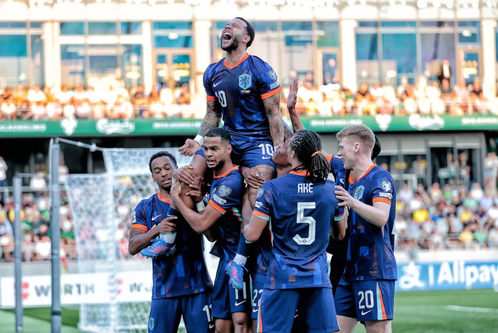 Memphis Depay lập kỷ lục ghi bàn, Hà Lan suýt bị hạ knock-out ở Kaunas - Ảnh 2.