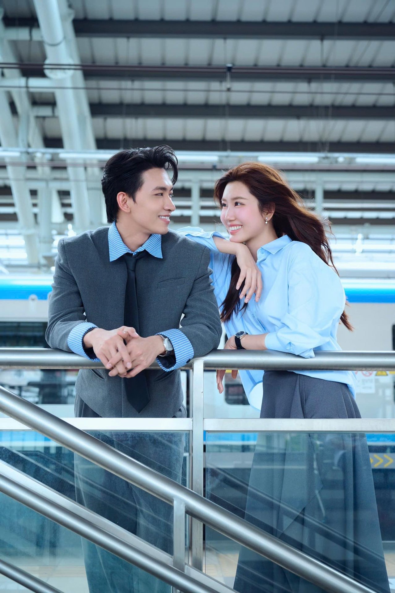 Hội bạn thân đồng loạt an ủi Thúy Ngân vì chia tay với