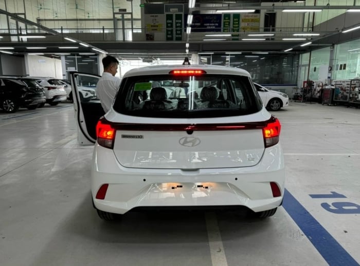 Giá lăn bánh Hyundai Grand i10 giảm sốc , cạnh tranh với Kia Morning - Ảnh 4.