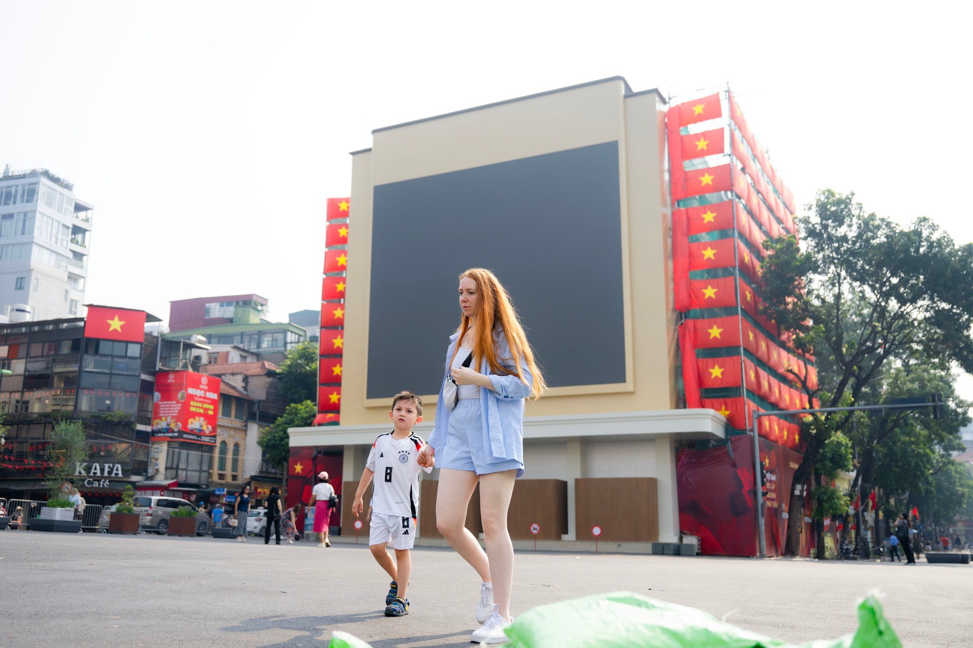 Không còn Hàm Cá Mập, đây là diện mạo mới của Quảng trường Đông Kinh Nghĩa Thục!- Ảnh 1.
