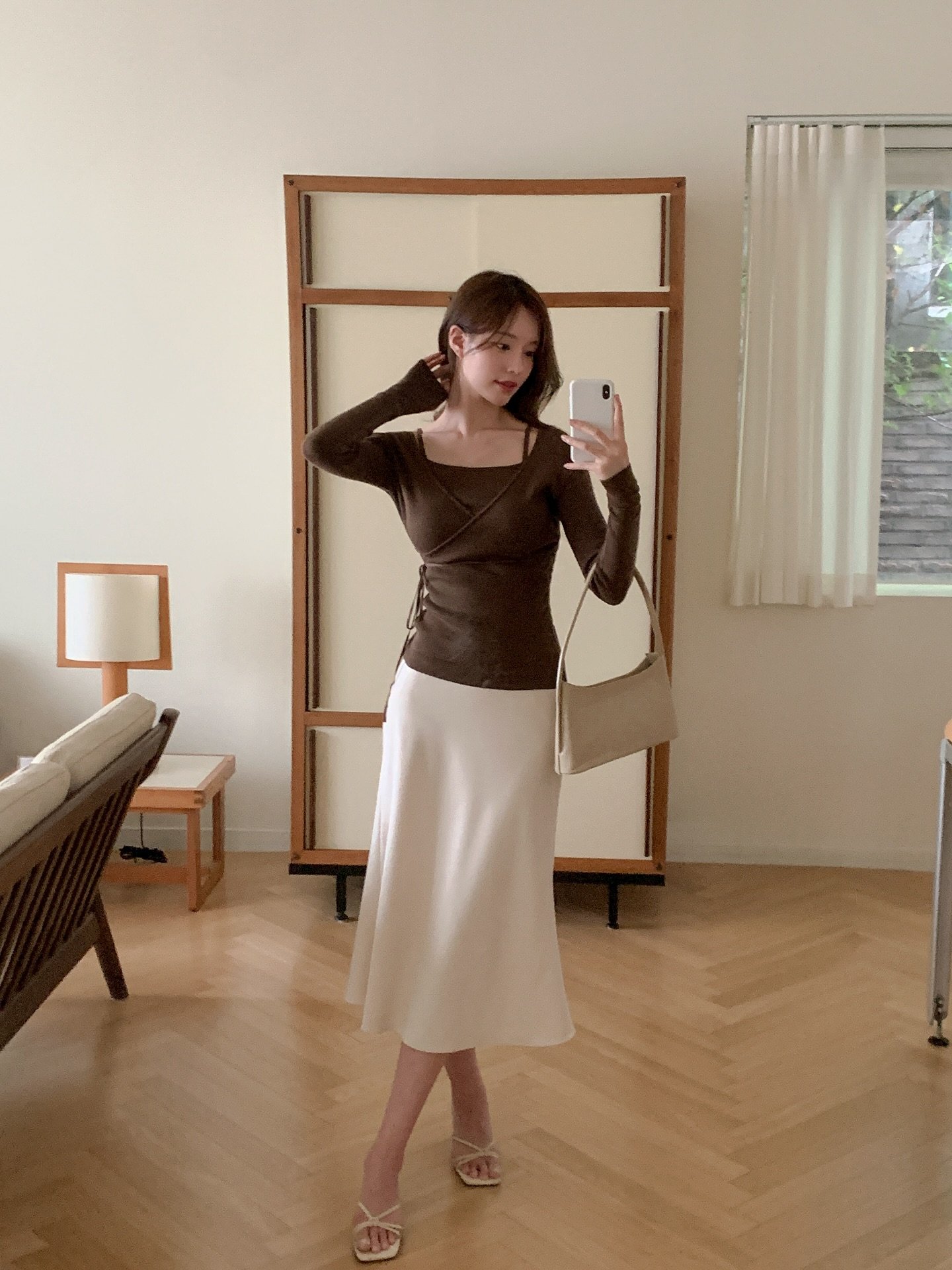 Phong cách mãi nhàm chán nếu chị em không biết 4 mẫu chân váy mùa thu đang là mốt- Ảnh 8.