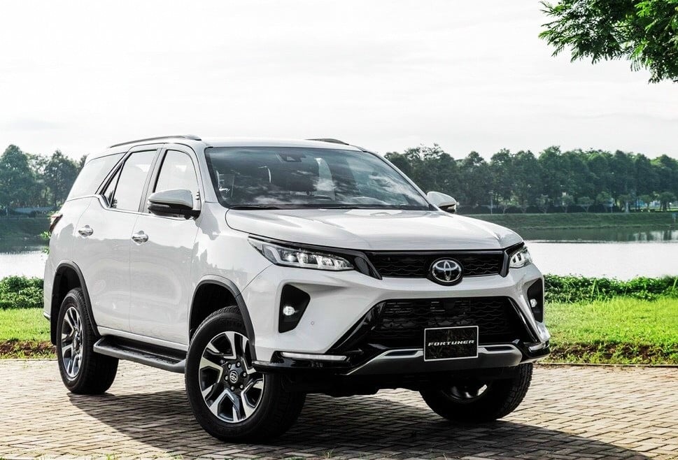 Toyota fortuner.jpg