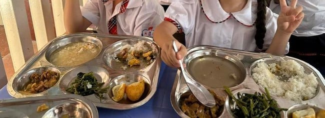 Phụ huynh Hà Nội rần rần khoe bữa ăn bán trú 10 NGHÌN ĐỒNG của con khiến ai nấy “lác mắt”: Chỉ mong con mình cũng được như thế! - Ảnh 8.