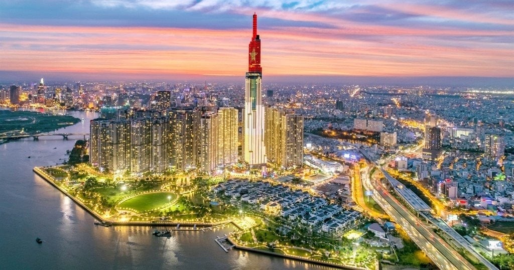 Cá nhân, tổ chức xuyên tạc, bịa đặt về Chủ tịch Phạm Nhật Vượng và Tập đoàn những gì mà bị Vingroup kiện?- Ảnh 1.