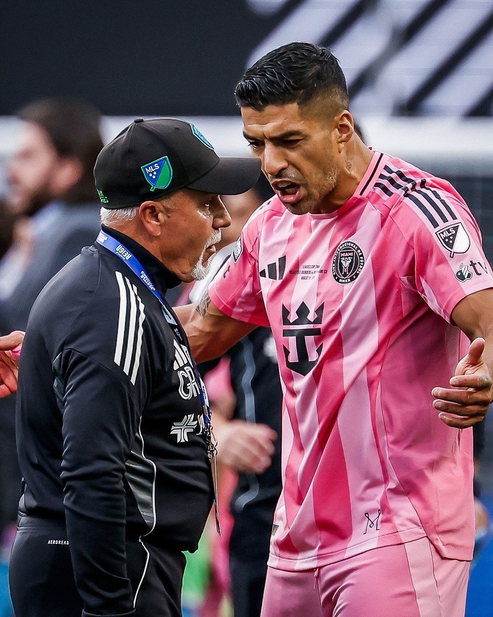 Luis Suarez BR.jpg