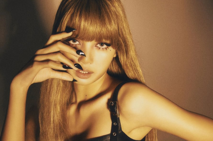 Lisa (BLACKPINK) giàu 