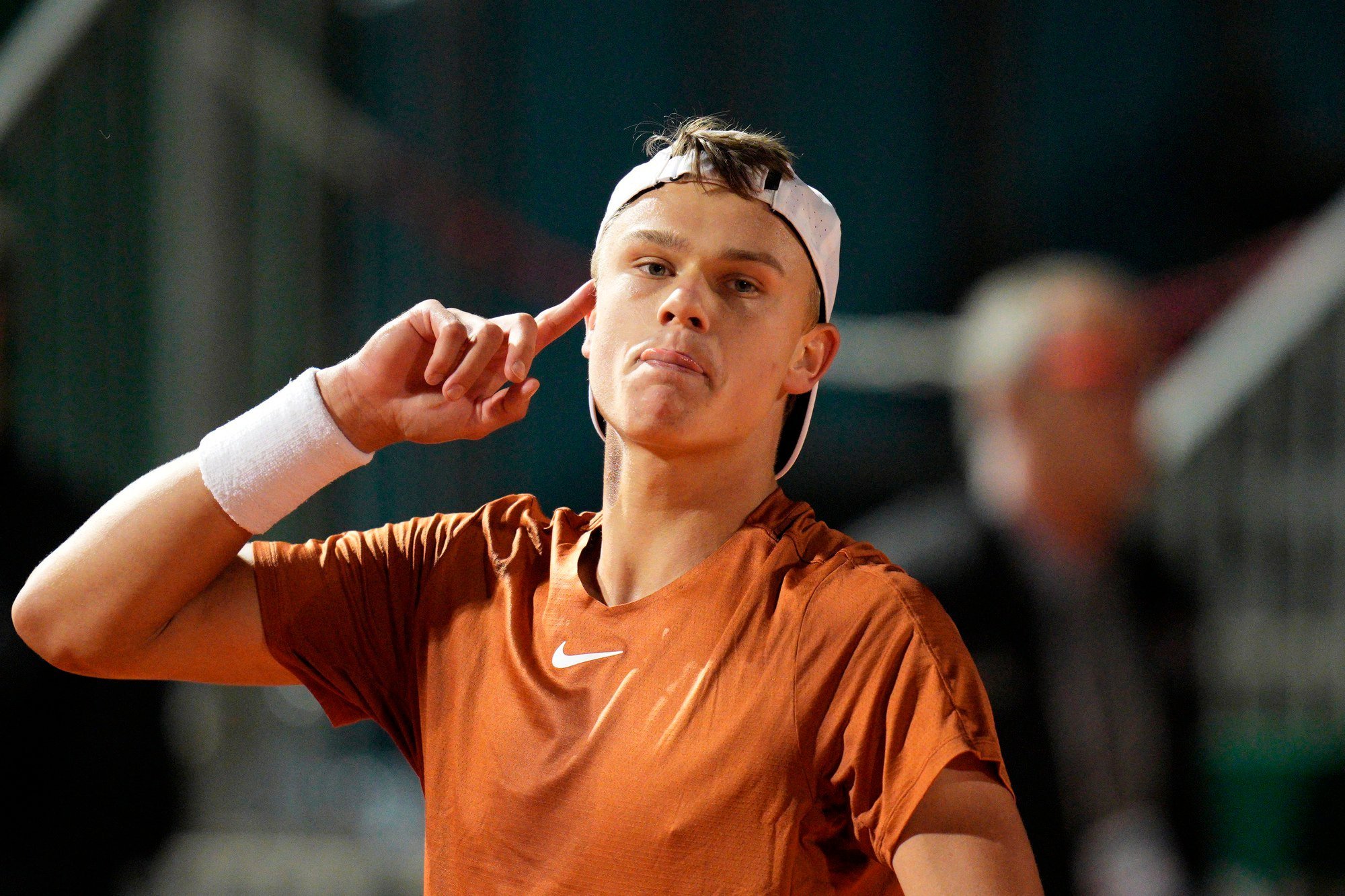 Cô nàng sexy nhất làng tennis khoe được tay vợt nổi tiếng nhắn tin rủ hẹn hò tới 10 lần, người trong cuộc lên tiếng- Ảnh 2.