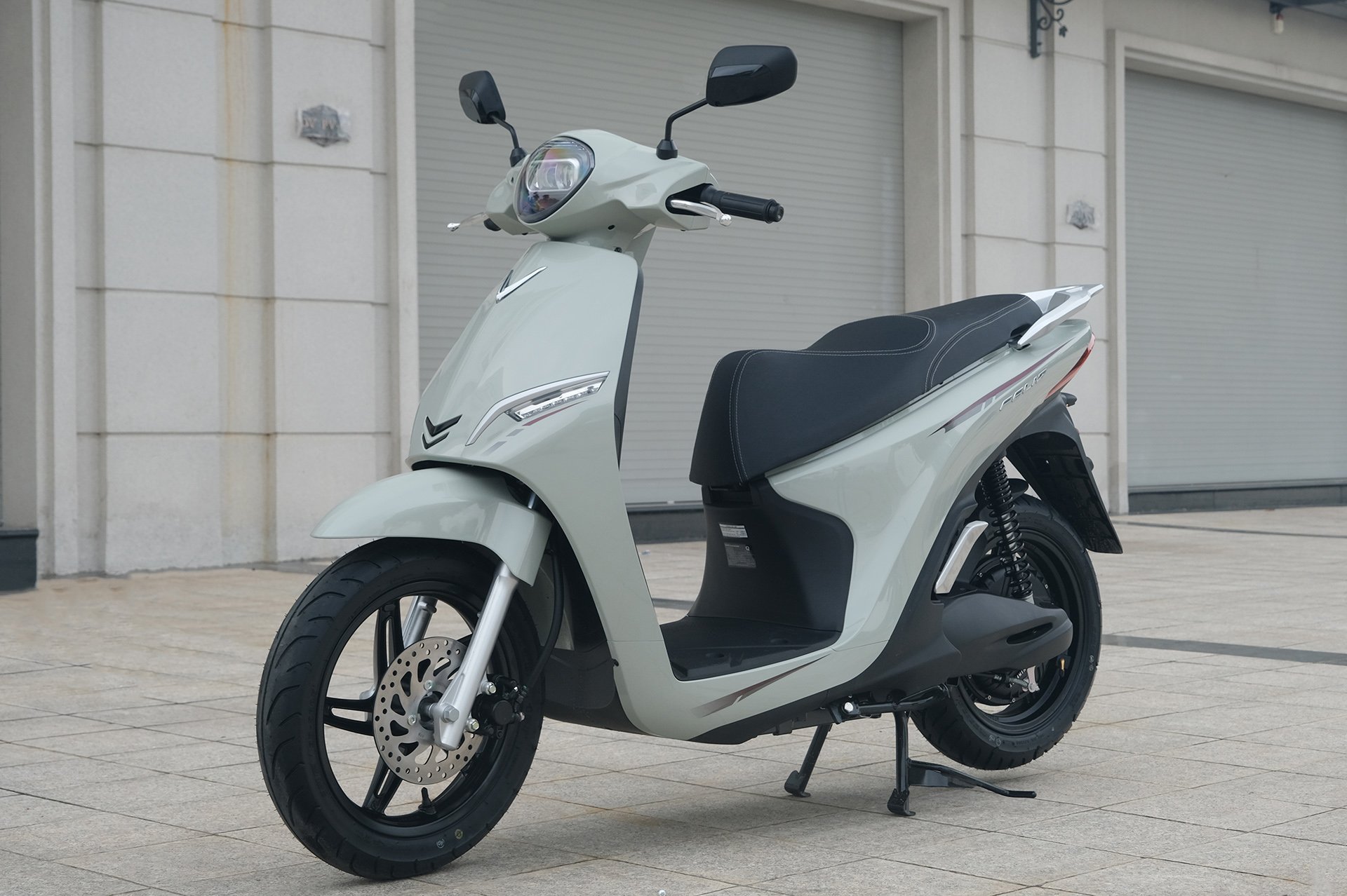 Sau Evo Grand, VinFast ra mắt loạt xe 2 pin mới: Cốp to ngang Lead, đi 260km/sạc, giá ưu đãi từ 23 triệu - Ảnh 2.