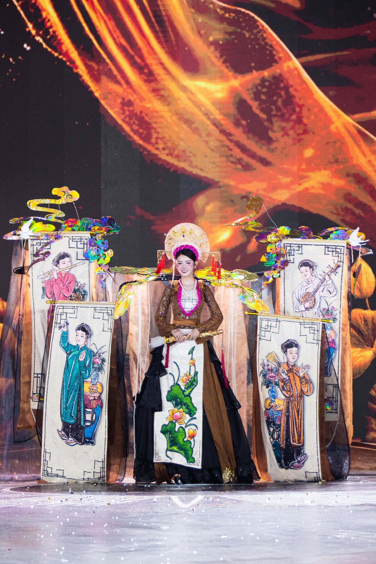 Cảnh tượng chưa từng có ở Miss Grand VietNam - Ảnh 3.