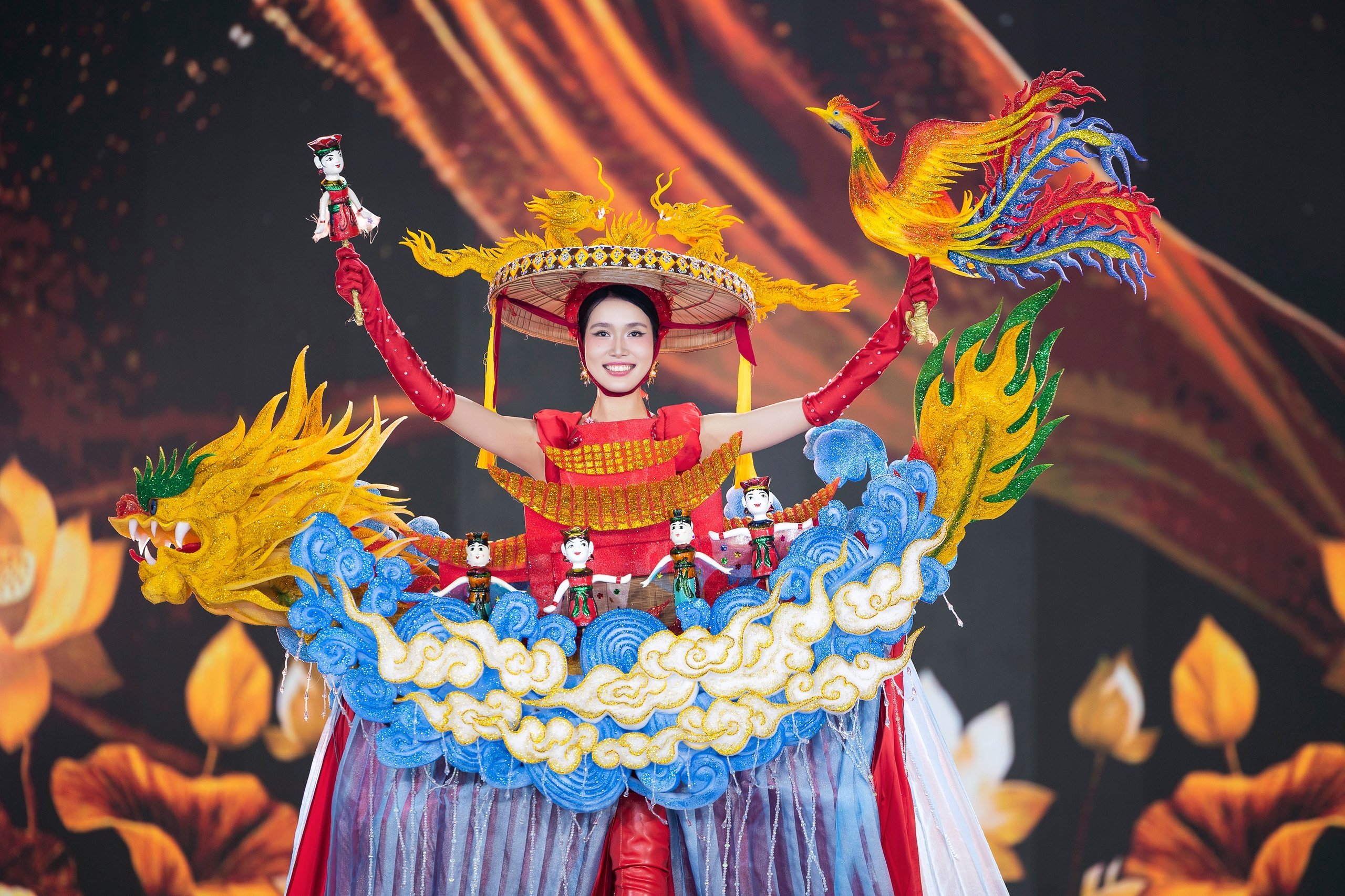 Cảnh tượng chưa từng có ở Miss Grand VietNam - Ảnh 4.