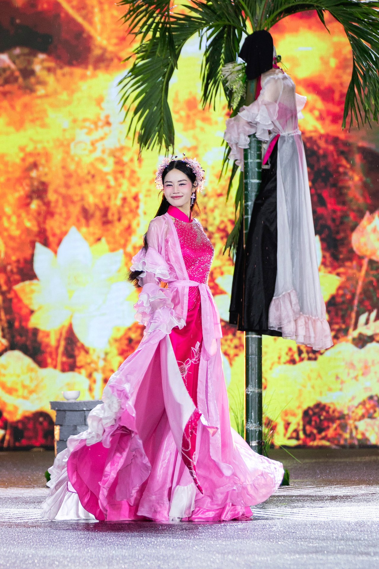 Cảnh tượng chưa từng có ở Miss Grand VietNam - Ảnh 19.