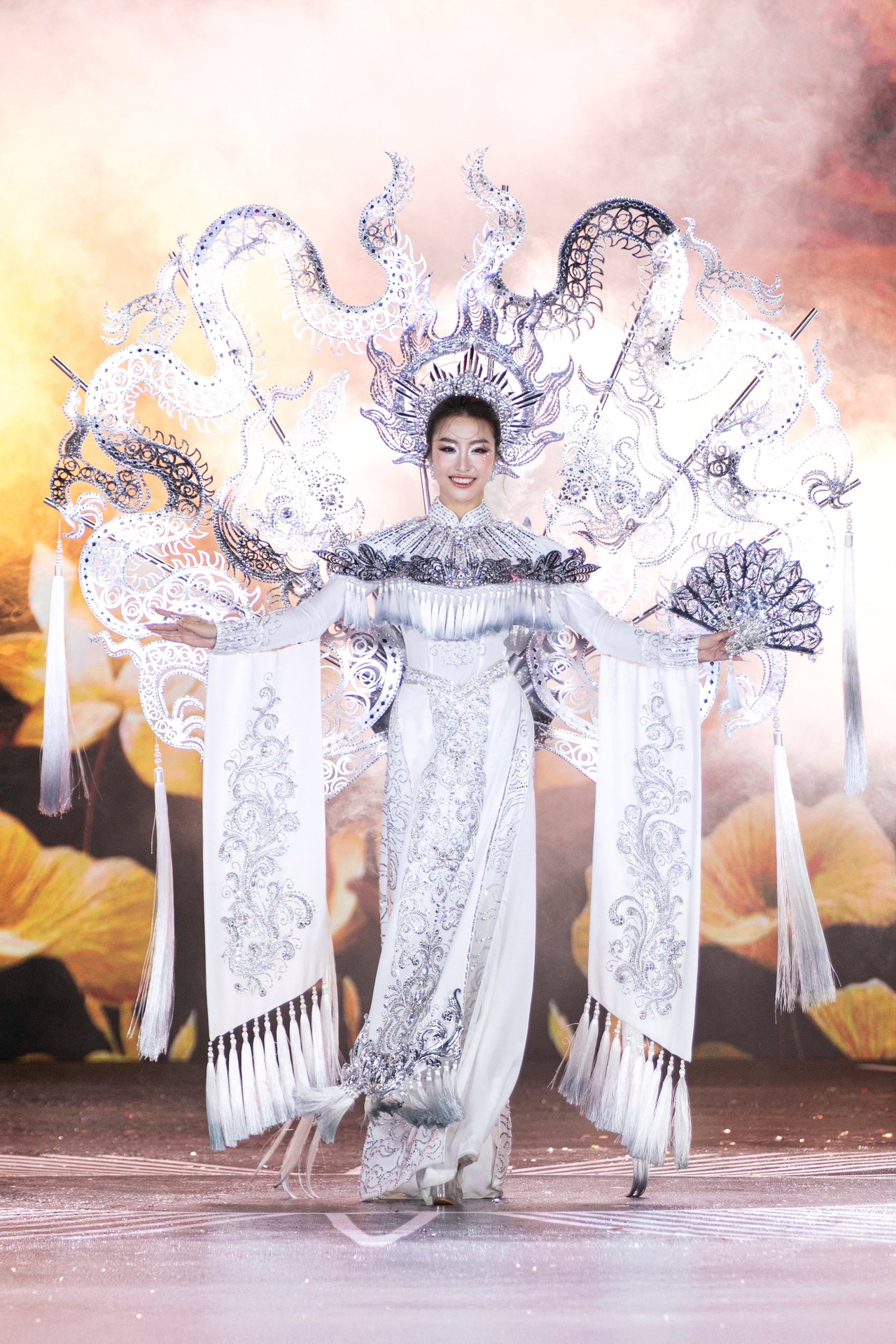 Cảnh tượng chưa từng có ở Miss Grand VietNam - Ảnh 37.