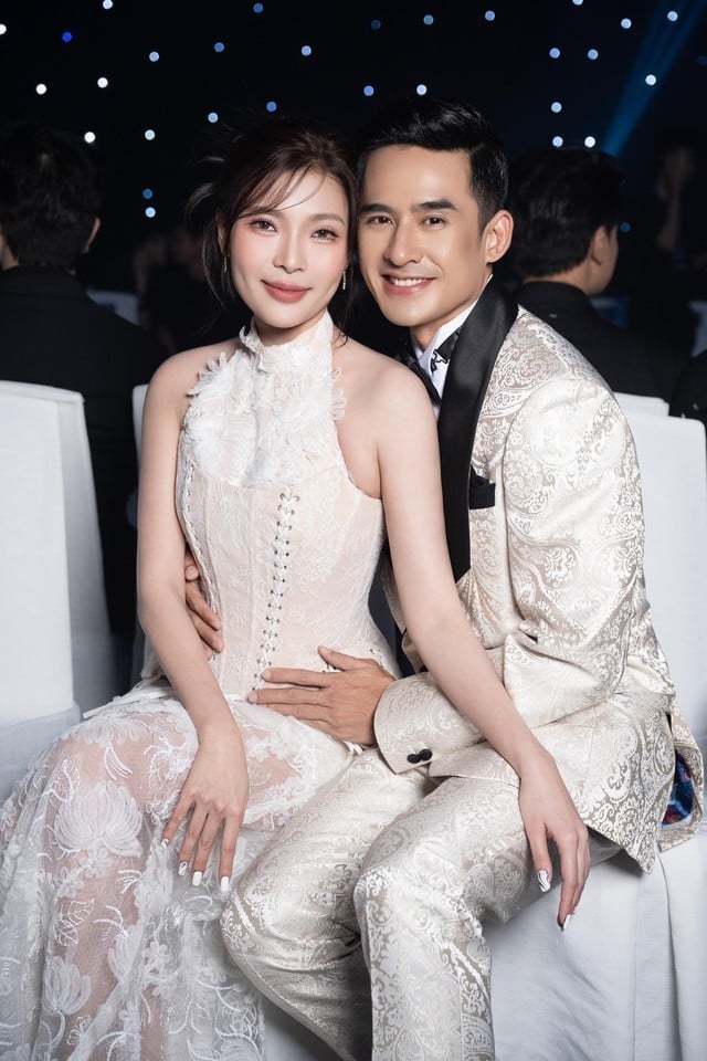 Lương Thế Thành lên tiếng về tin đồn chia tay Thúy Diễm vì clip quay lén cảnh hôn của vợ với sao nam kém 11 tuổi - Ảnh 3.