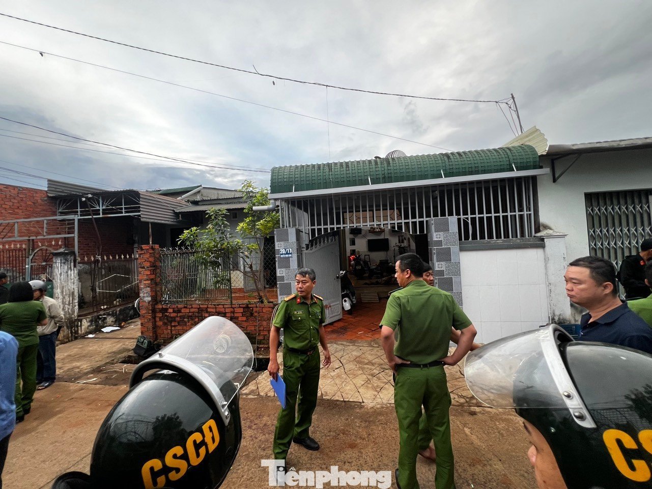 Hiện trường vụ thảm án tại Đắk Lắk khiến 3 người trong gia đình tử vong, một cháu bé bị thương- Ảnh 4.