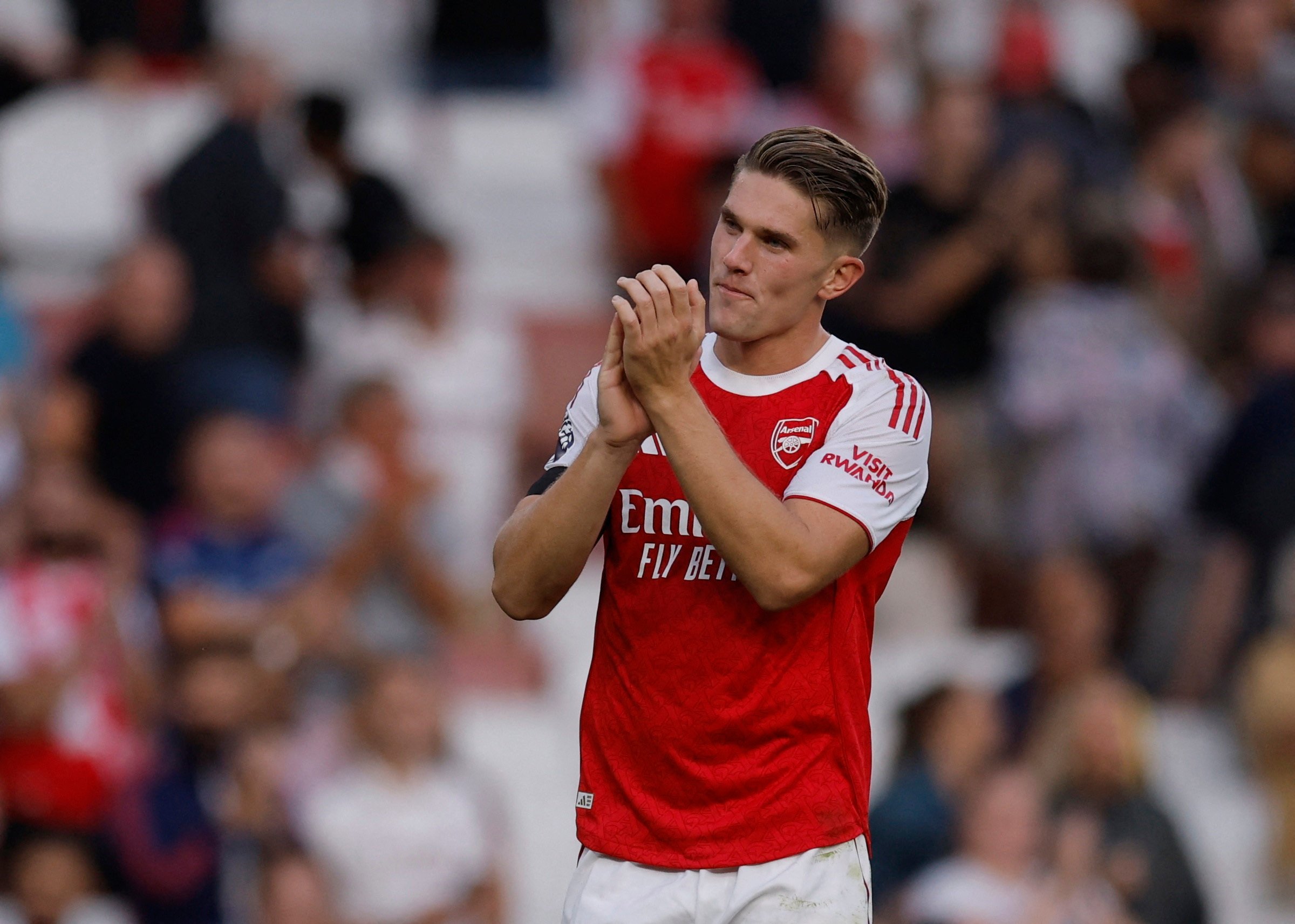 13-1757747322-gyokeres-tro-thanh-sai-lam-dat-gia-cua-arsenal.jpg