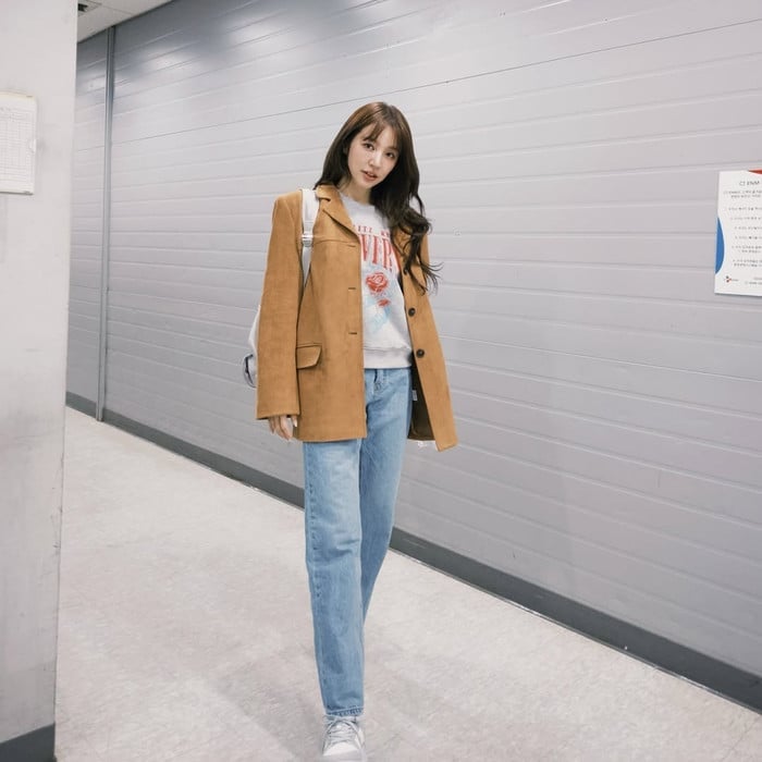 Yoon Eun Hye từng là gương mặt nổi bật trong nhóm Baby V.O.X – nhóm nhạc nữ đình đám đầu những năm 2000. (Ảnh: IGNV)