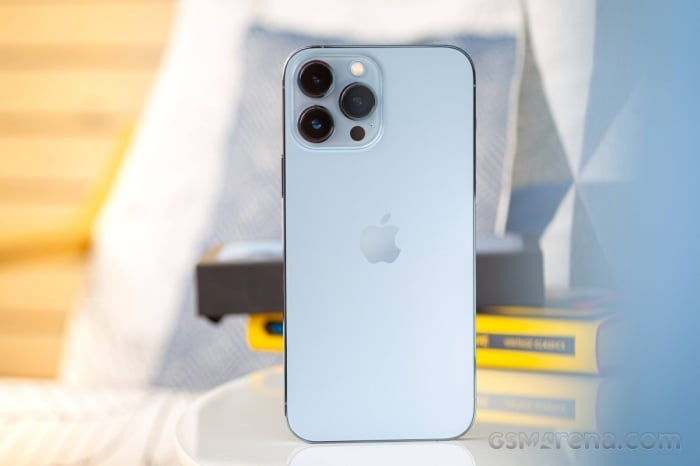Giá iPhone 13 và iPhone 13 Pro Max mới nhất rẻ kỷ lục tại Việt Nam - Ảnh 3.