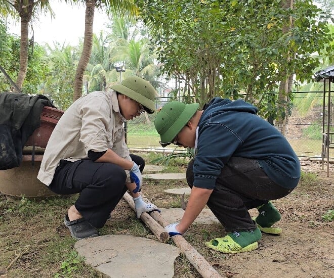 Cảnh đi làm của NSND Xuân Bắc: Về đến nhà không còn ai thức, ăn cơm nguội khiến Tự Long lên tiếng - 9