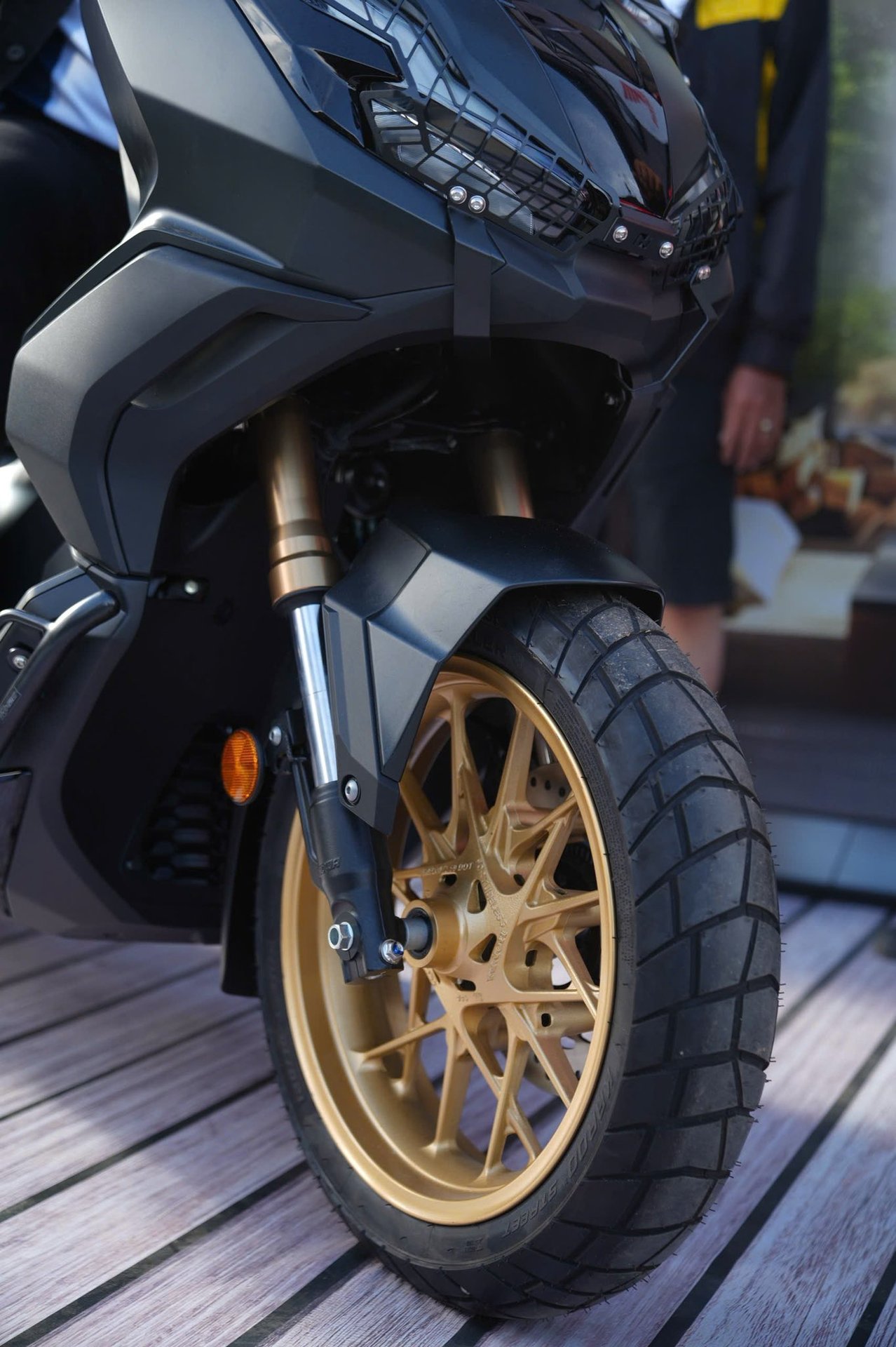 Xe tay ga Honda to, khỏe vừa ra mắt, cốp rộng gấp gần 3 lần của Vision: Hơn thua gì xe Yamaha, Zontes? - Ảnh 4.