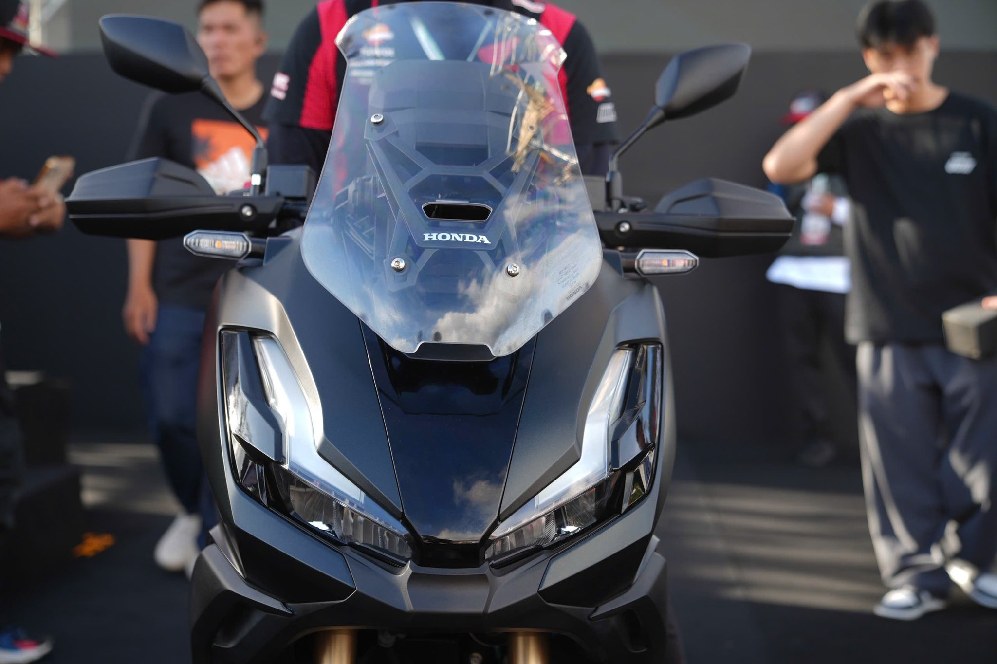 Xe tay ga Honda to, khỏe vừa ra mắt, cốp rộng gấp gần 3 lần của Vision: Hơn thua gì xe Yamaha, Zontes? - Ảnh 5.