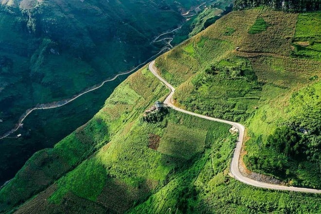 Khách Tây há hốc miệng trước cảnh ở vùng núi phía Bắc: Cách Hà Nội hơn 300km, không phải ai cũng dám đi- Ảnh 5.