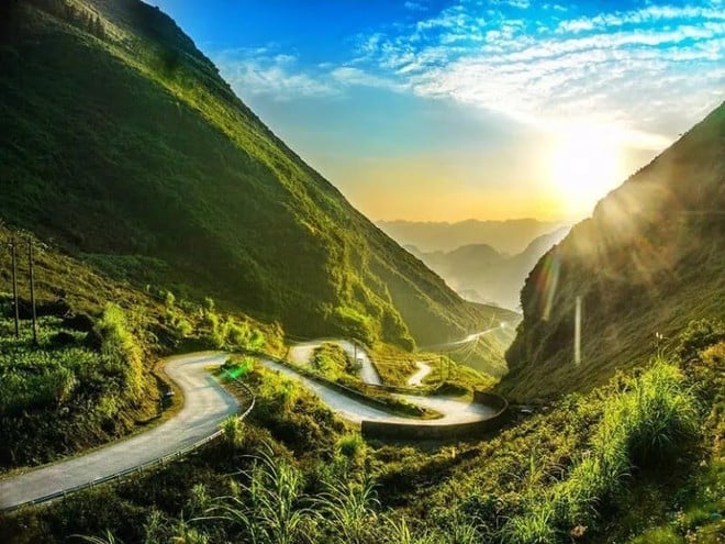 Khách Tây há hốc miệng trước cảnh ở vùng núi phía Bắc: Cách Hà Nội hơn 300km, không phải ai cũng dám đi- Ảnh 7.