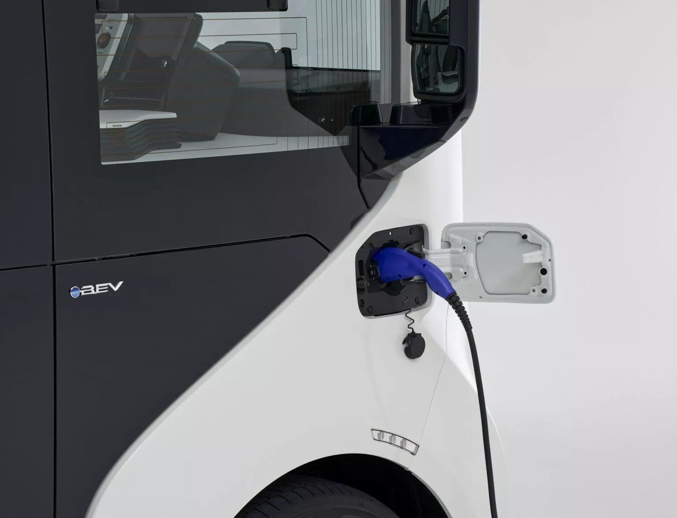 toyota-e-palette-bev-2025-18-1536x1177.jpg
