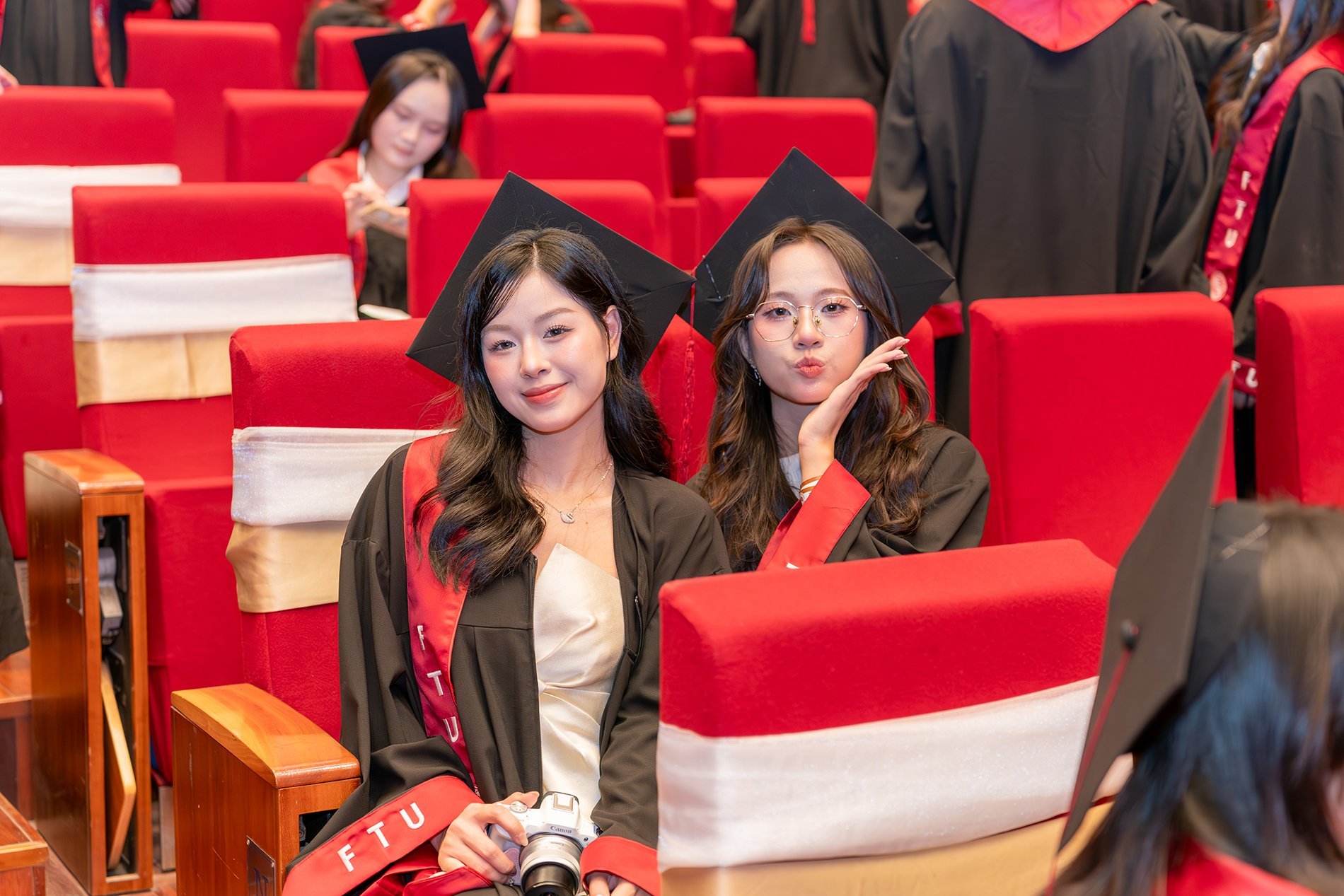 Lý do Ngoại thương mãi luôn là
