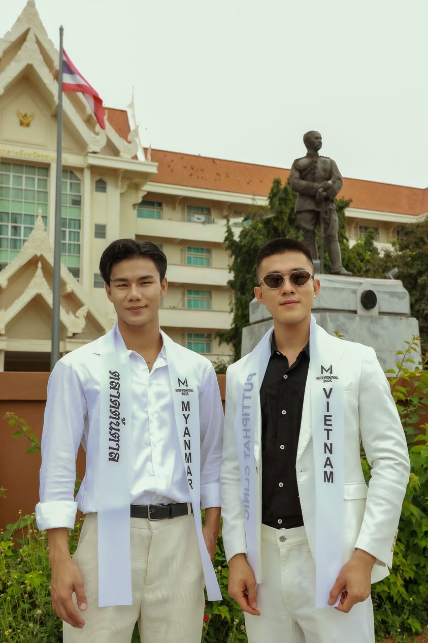 Công Vinh gây phản cảm vì hình ảnh lố 
