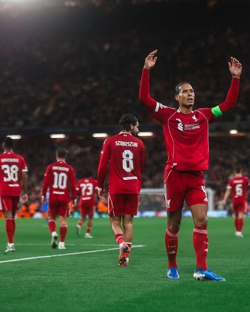 18-1758150669-van-dijk-hoa-nguoi-hung-liverpool-thang-kich-tinh-atletico-phut-bu-gio.jpg