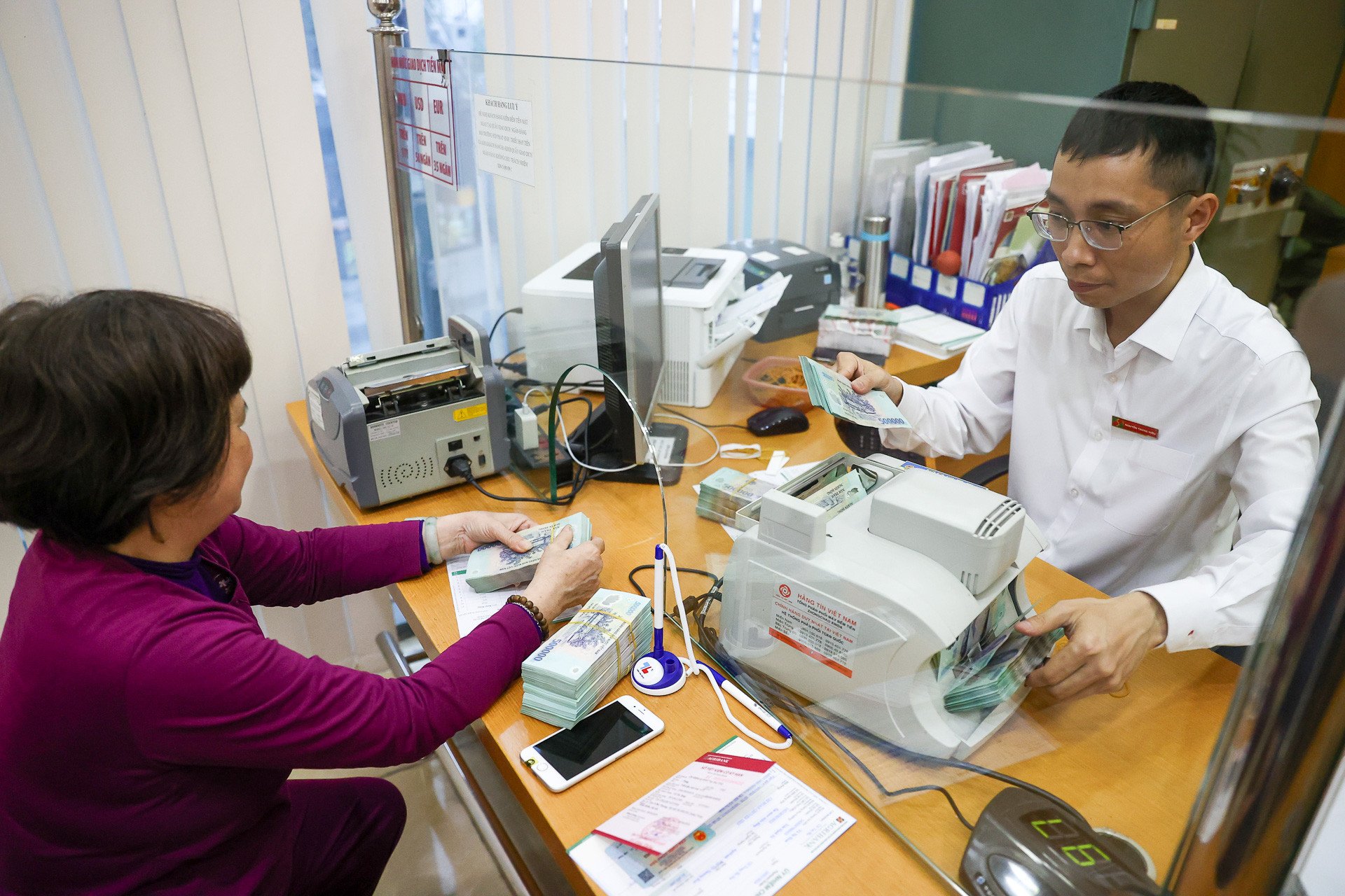 Ngân hàng Agribank (PHẠM HẢI)_1100 (2).jpg