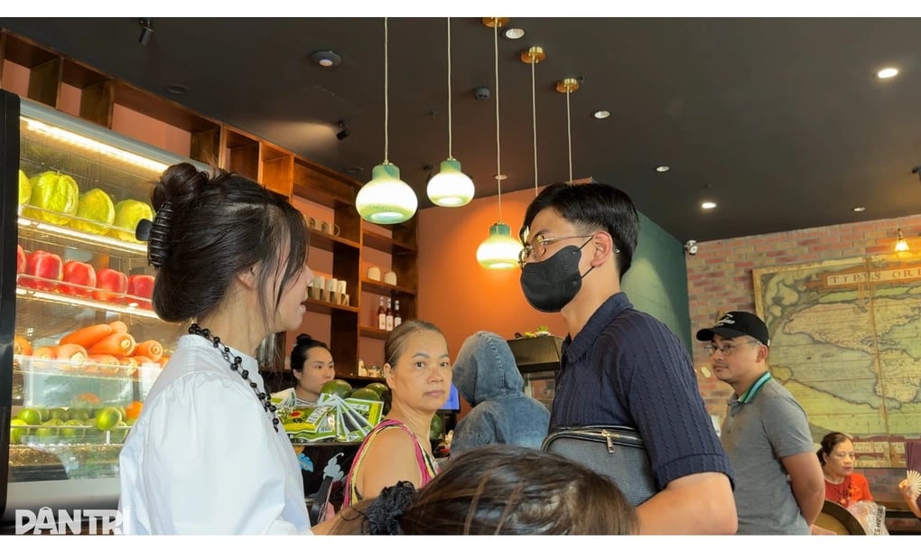 “Tổng tài” bịt khẩu trang đến quán cà phê xin lỗi: Tôi mất ngủ cả đêm - 3