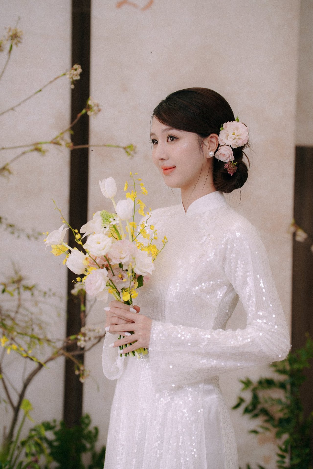 Hôn lễ Hồ Quang Hiếu sáng nay: Visual cô dâu quá xinh, cặp đôi làm 1 điều chưa từng có trong tiền lệ Vbiz!- Ảnh 2.