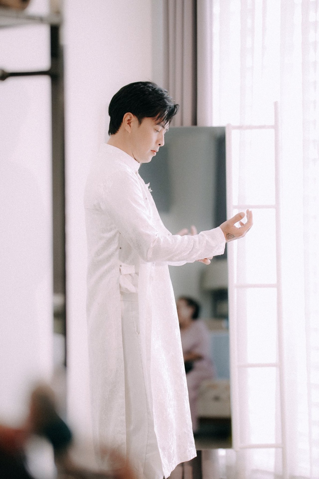 Hôn lễ Hồ Quang Hiếu sáng nay: Visual cô dâu quá xinh, cặp đôi làm 1 điều chưa từng có trong tiền lệ Vbiz!- Ảnh 3.