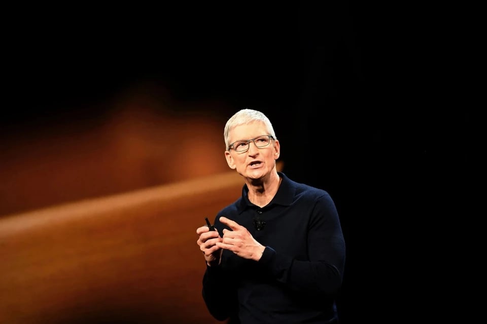 20-1758356739-tim-cook-ly-giai-viec-iphone-17-pro-tang-gia.jpg