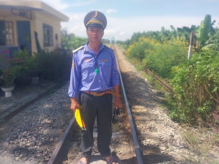 Nhan vien duong sat anh 1