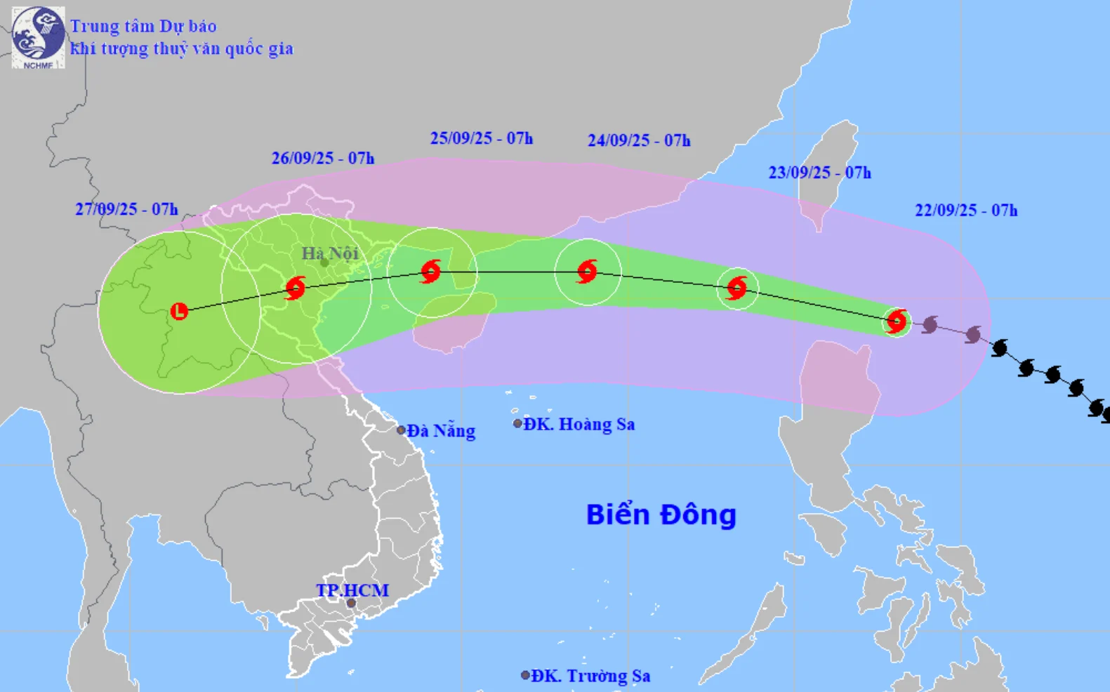 Siêu bão Ragasa giống như một bánh xe khổng lồ đang tiến vào Biển Đông - Ảnh 1.