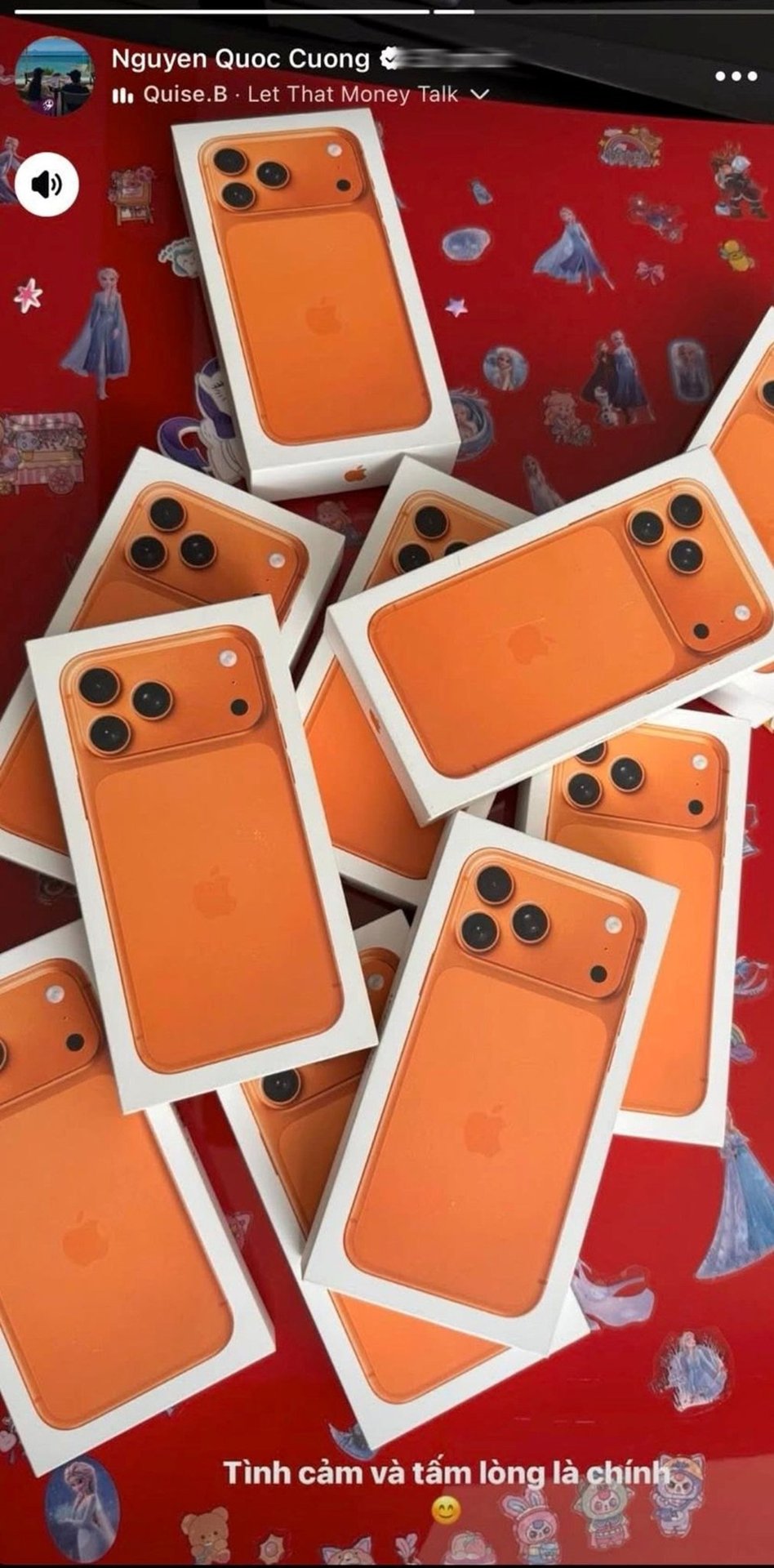 Phó tổng Đỗ Quang Vinh choáng vì iPhone 17 Pro Max: