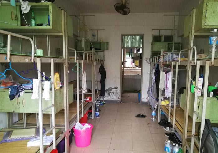 Sống chung ký túc xá mà như ở nhờ: Nữ sinh kể cơn ác mộng khi bạn cùng phòng ở bẩn đến mức khó tin- Ảnh 1.