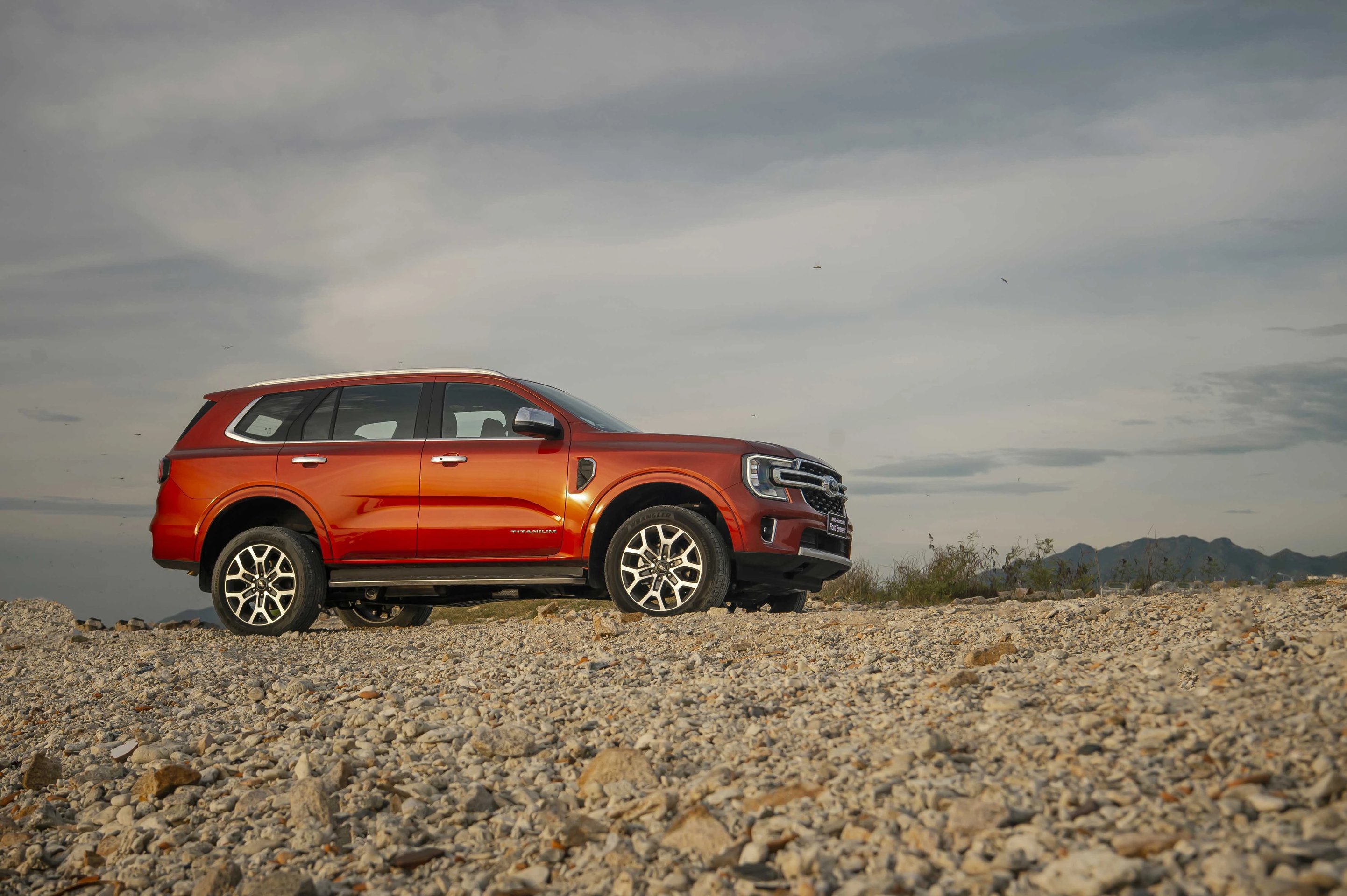 xe 7 cho may dau chon hyundai palisade hay ford everest hinh anh 7