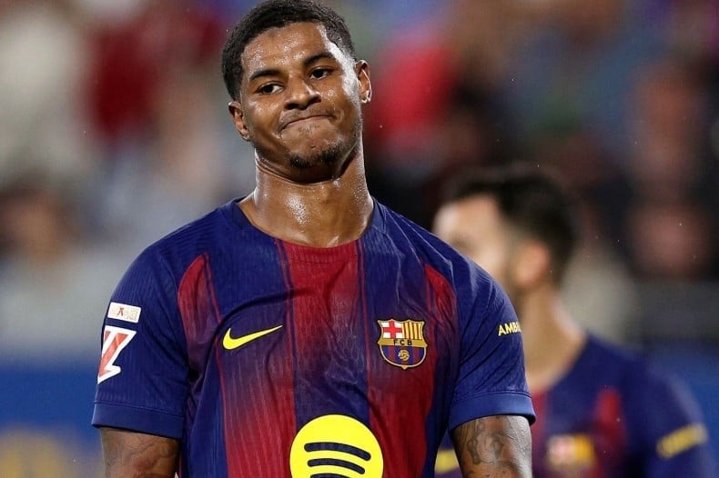 24-1758680597-barca-chot-gia-mua-dut-rashford.jpg