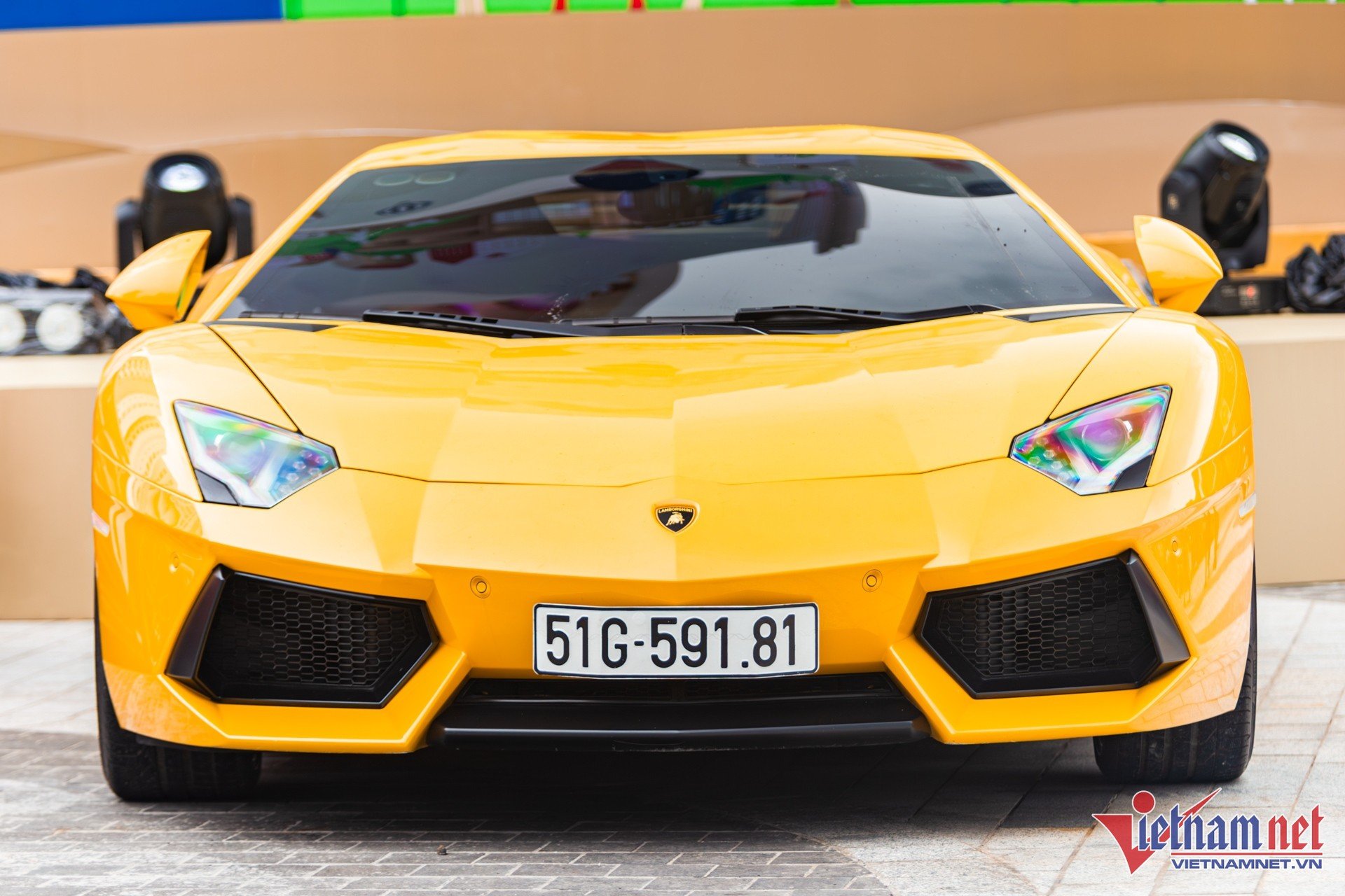 W-aventador vang 7.JPG.jpg