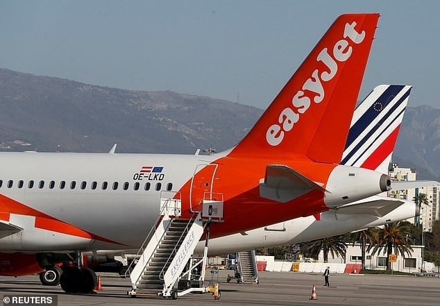 102363253-15124267-an-easyjet-flight-from-nice-to-nantes-was-about-to-take-off-on-t-a-1-1758656168965.jpg