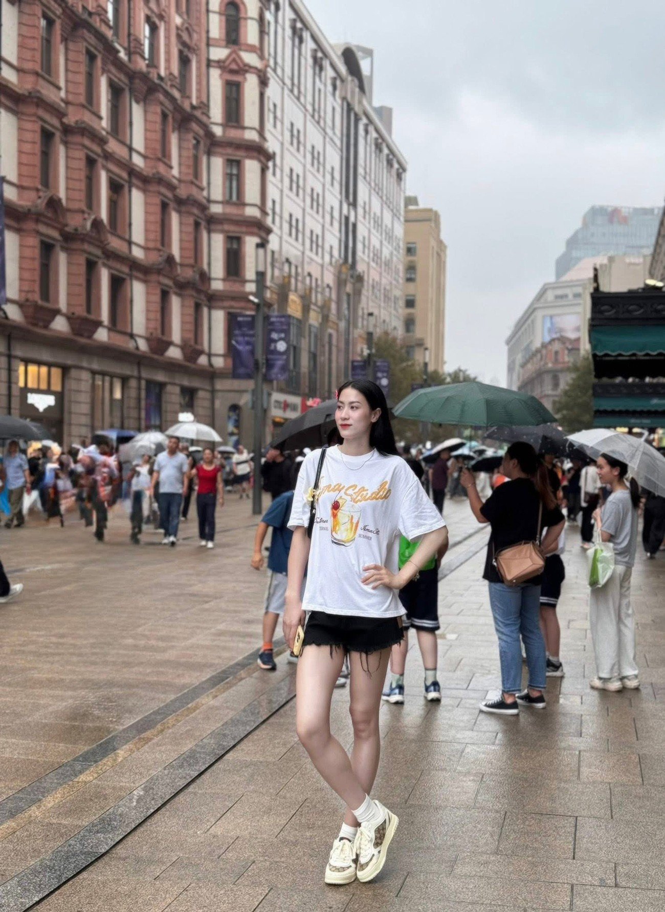 kieu trinh 1.jpg