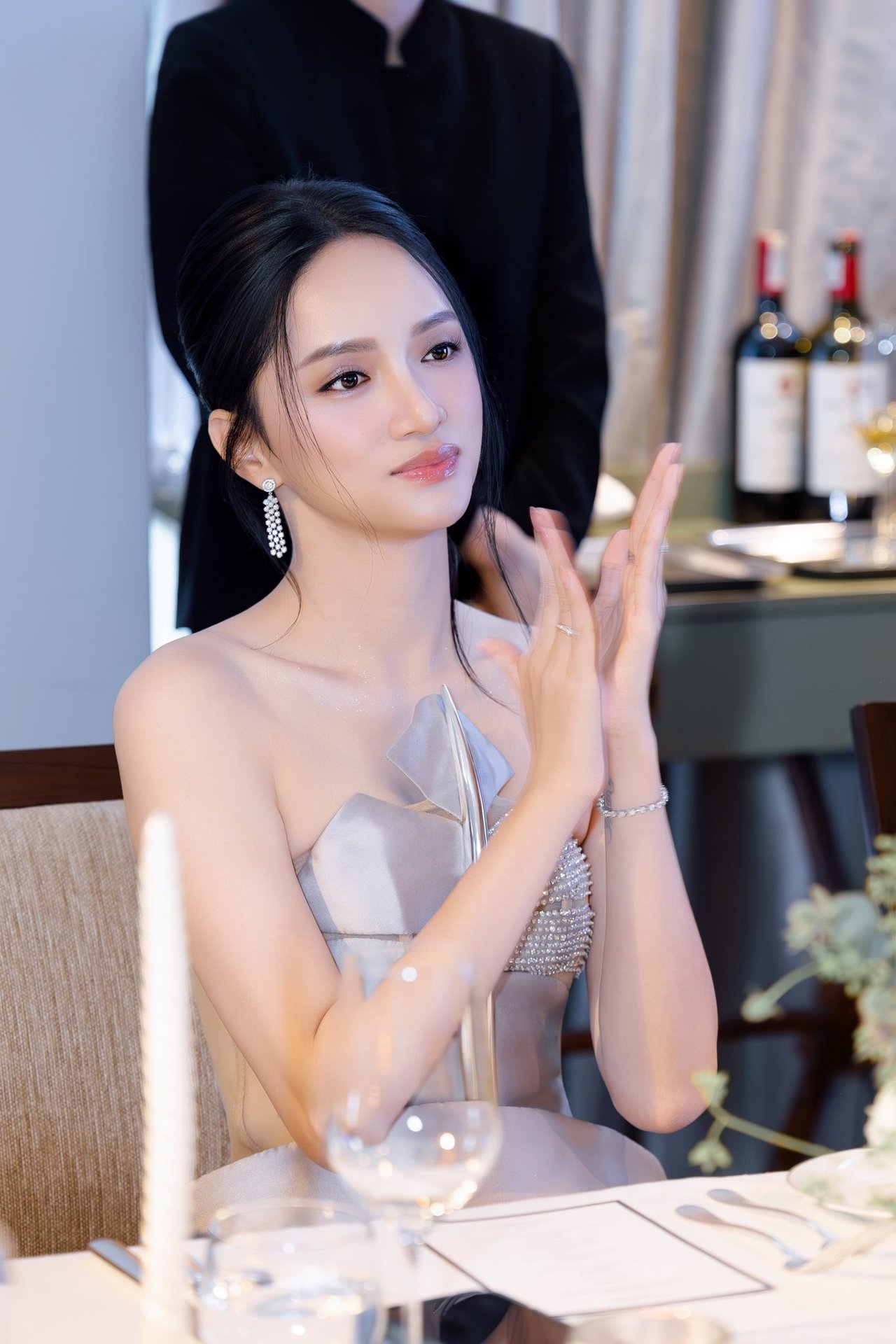 Hương Giang lên tiếng tranh cãi thi Miss Universe: 