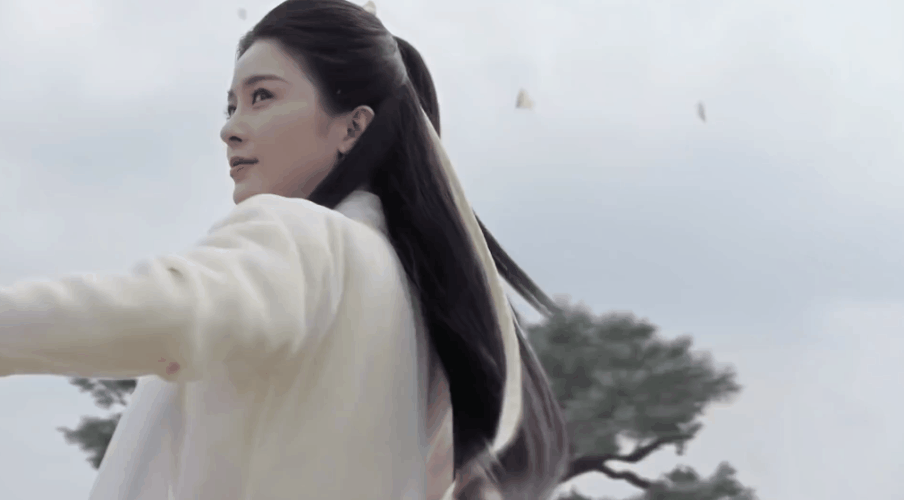 25-1758809862-cai-ket-cua-nu-dien-vien-dap-tien-di-tu-sua-quyet-thanh-kim-tae-hee-trung-quoc.gif