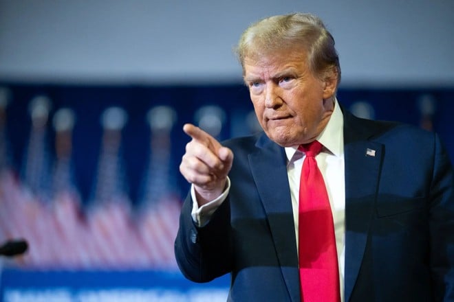 trump nga ho giay.jpg
