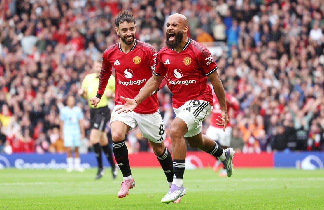 manchester united v burnley premier league 3 scaled.jpg