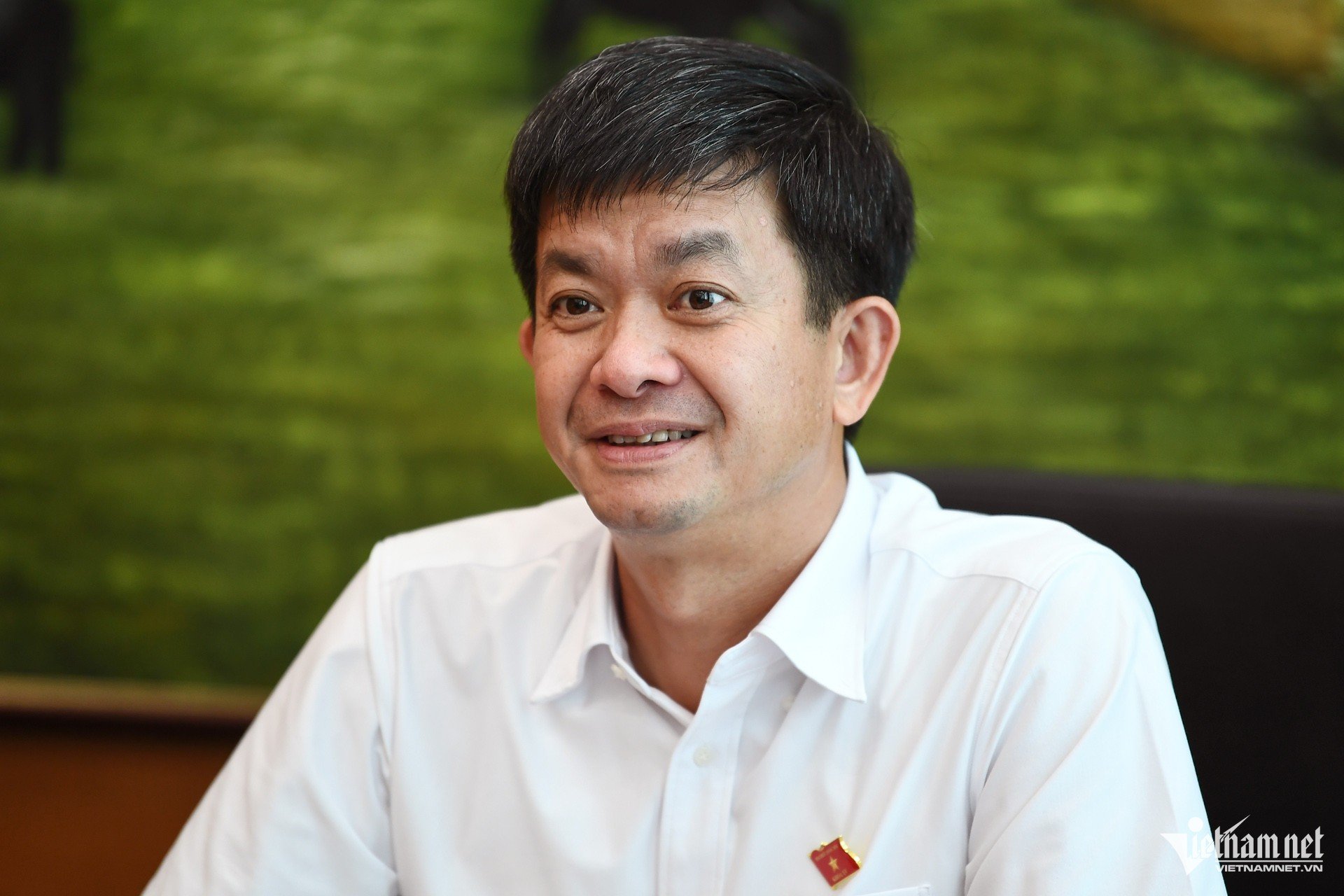 W-lê quang tùng.jpeg